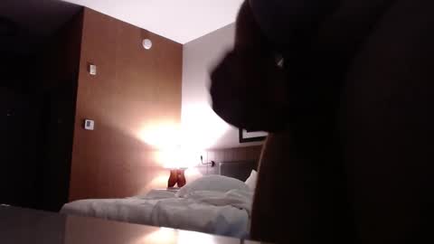 Snapshot of myyx chatting on October 4, 2025, 12:58 pm myyx online show from October 4, 2025, 12:58 pm