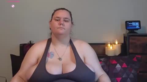 Mzjuicybootay online show from September 15, 2025, 7:14 pm
