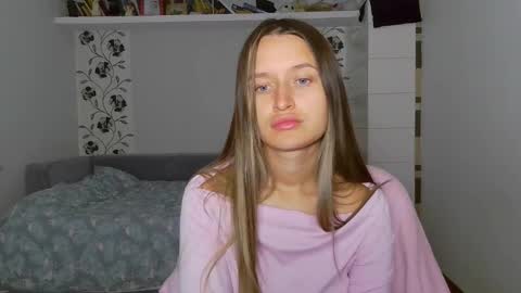 Eva online show from November 6, 2025, 3:46 pm