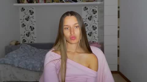 Eva online show from November 7, 2025, 3:56 pm