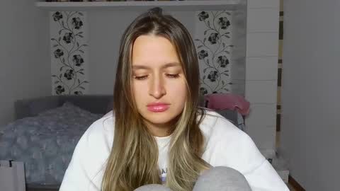 Eva online show from November 27, 2025, 5:15 pm