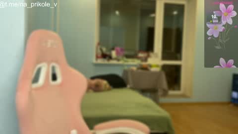 Vanessa and Julia  online show from October 31, 2025, 6:53 pm