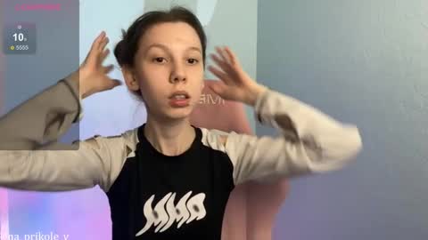 Snapshot of na_prikole_ chatting on January 9, 2026, 8:21 pm Vanessa and Julia online show from January 9, 2026, 8:21 pm