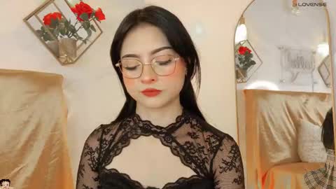 naamah_b online show from February 21, 2026, 2:18 pm