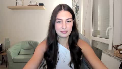 Nadiaaa006 online show from October 27, 2025, 5:17 pm