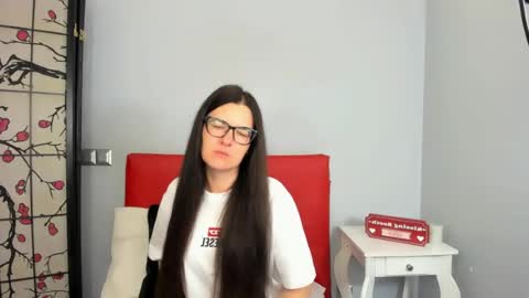 nadiatrue online show from June 19, 2026, 6:18 am