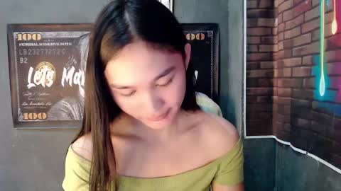 nadiestar online show from May 22, 2026, 1:02 am