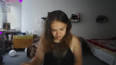 nadiiamorgun online show from September 11, 2025, 5:40 am