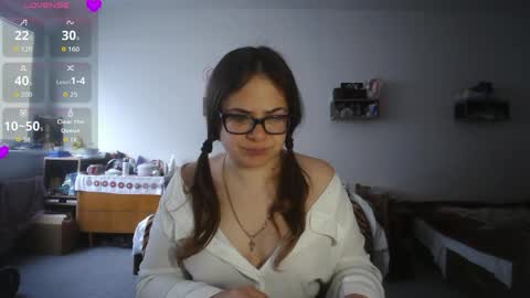 nadiiamorgun online show from May 5, 2026, 5:26 am