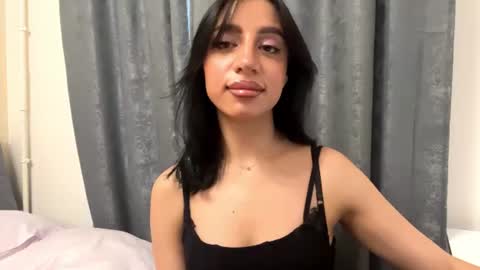 Snapshot of nadinevanni chatting on June 13, 2026, 1:31 pm Leya online show from June 13, 2026, 1:31 pm