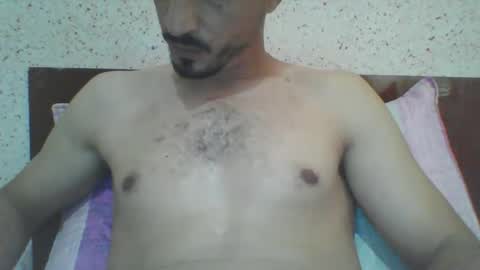 Snapshot of nadirff16 chatting on June 3, 2026, 1:36 pm V online show from June 3, 2026, 1:36 pm