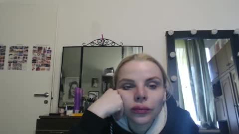 nadyagt online show from March 22, 2026, 9:13 am