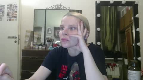 Snapshot of nadyagt chatting on May 13, 2026, 9:33 pm nadyagt online show from May 13, 2026, 9:33 pm