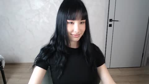Naemi online show from June 27, 2026, 2:12 pm