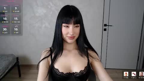 Naemi online show from July 21, 2026, 2:08 pm