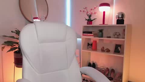 Snapshot of nahiapaws chatting on May 1, 2026, 8:46 pm Nahia INDEPENDENT MODEL P online show from May 1, 2026, 8:46 pm