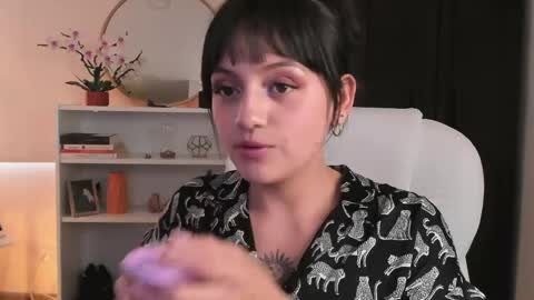 Snapshot of nahiapaws chatting on May 28, 2026, 10:29 pm Nahia INDEPENDENT MODEL P online show from May 28, 2026, 10:29 pm