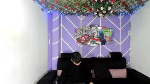 nahomi_hot2002 online show from May 10, 2026, 12:10 pm