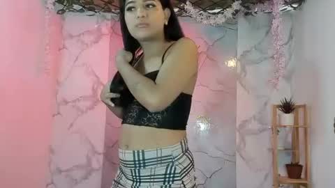 nahomi_hot2002 online show from July 10, 2026, 1:36 pm