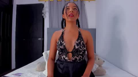 Laura online show from March 4, 2025, 3:44 am