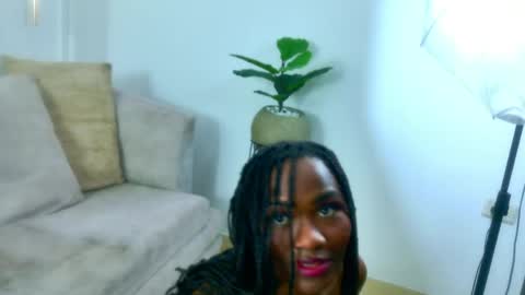 Nahomi online show from June 7, 2026, 1:15 pm