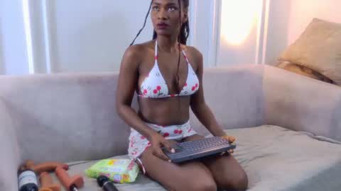 Nahomi online show from July 15, 2026, 12:32 pm
