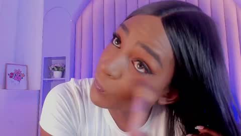  VICTORIA  online show from March 3, 2025, 7:39 pm