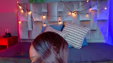  VICTORIA  online show from February 27, 2026, 7:58 pm