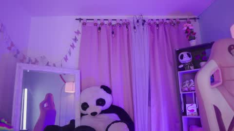 nahomy 2308 online show from May 22, 2026, 11:38 am