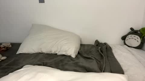 nahomy online show from April 14, 2026, 12:16 am