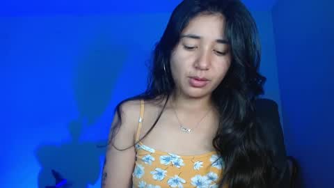 Snapshot of nahomy_rain chatting on April 24, 2026, 1:41 am online show from April 24, 2026, 1:41 am