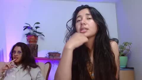 Snapshot of nahomy_rain chatting on May 27, 2026, 3:58 am online show from May 27, 2026, 3:58 am