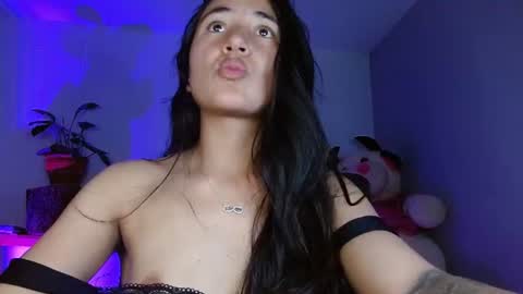 Snapshot of nahomy_rain chatting on June 14, 2026, 2:09 am online show from June 14, 2026, 2:09 am