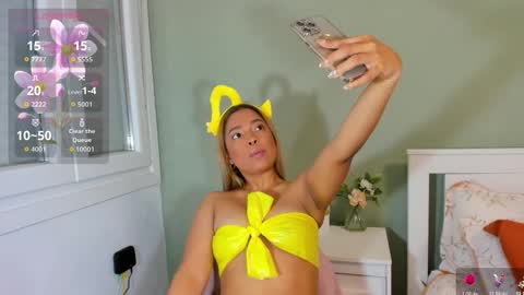 Snapshot of naia_7 chatting on February 15, 2026, 10:06 pm Mile online show from February 15, 2026, 10:06 pm