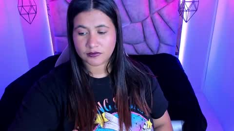 Snapshot of naia_karter chatting on January 10, 2025, 7:43 pm online show from January 10, 2025, 7:43 pm