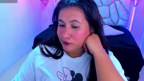 Snapshot of naia_karter chatting on February 26, 2025, 9:05 pm online show from February 26, 2025, 9:05 pm