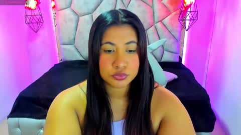 Snapshot of naia_karter chatting on February 28, 2025, 7:03 pm online show from February 28, 2025, 7:03 pm
