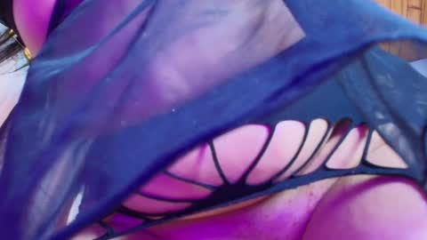 Naia x online show from September 12, 2025, 8:09 pm