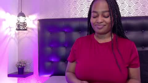 naiaramasson_ online show from July 16, 2026, 12:11 pm