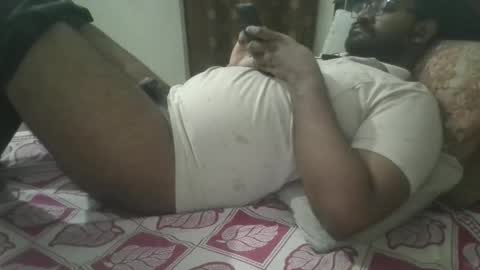 NAIRANANDU28 online show from April 17, 2026, 4:04 am