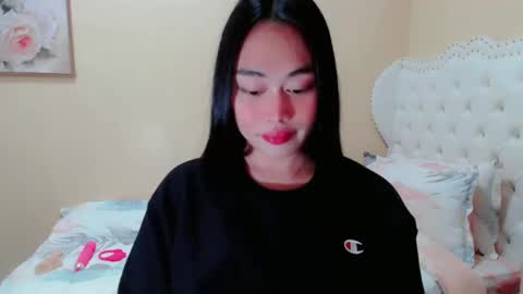 Snapshot of nairobi_fuckdoll chatting on December 8, 2024, 12:30 pm Kate online show from December 8, 2024, 12:30 pm