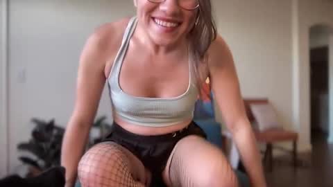 Snapshot of nakedpaint245477 chatting on February 16, 2025, 12:19 am nakedpaint245477 online show from February 16, 2025, 12:19 am