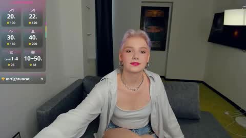 Snapshot of nakishacroshaw chatting on September 14, 2025, 11:09 am Kate online show from September 14, 2025, 11:09 am