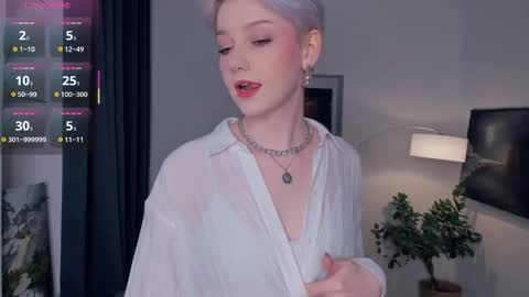 Snapshot of nakishacroshaw chatting on October 30, 2025, 11:55 am Kate online show from October 30, 2025, 11:55 am