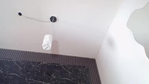 Snapshot of nalaroy chatting on January 6, 2025, 7:45 pm NALAROY online show from January 6, 2025, 7:45 pm