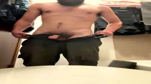 naluboi2lit online show from May 19, 2026, 9:10 pm