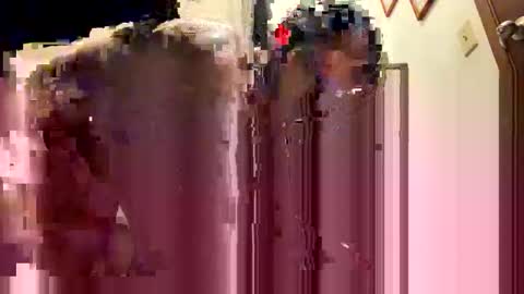 naluboi2lit online show from May 22, 2026, 6:42 am