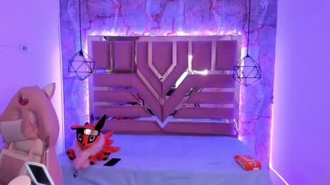 nami_usagi online show from December 6, 2024, 2:49 pm