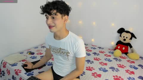 Snapshot of namir__ chatting on December 9, 2024, 1:07 am Namir online show from December 9, 2024, 1:07 am