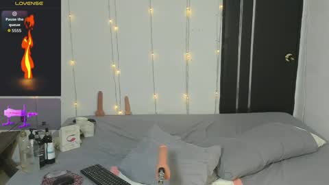 Snapshot of namir__ chatting on October 9, 2025, 8:12 am Namir online show from October 9, 2025, 8:12 am